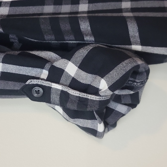 WOOLRICH Black White Plaid Roll Tab Soft Rayon Flannel Button Down Shirt - Picture 3 of 10